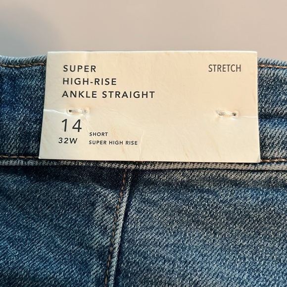 American Eagle Super High Rise Ankle Straight NWT Size 14 Short - Picture 12 of 16